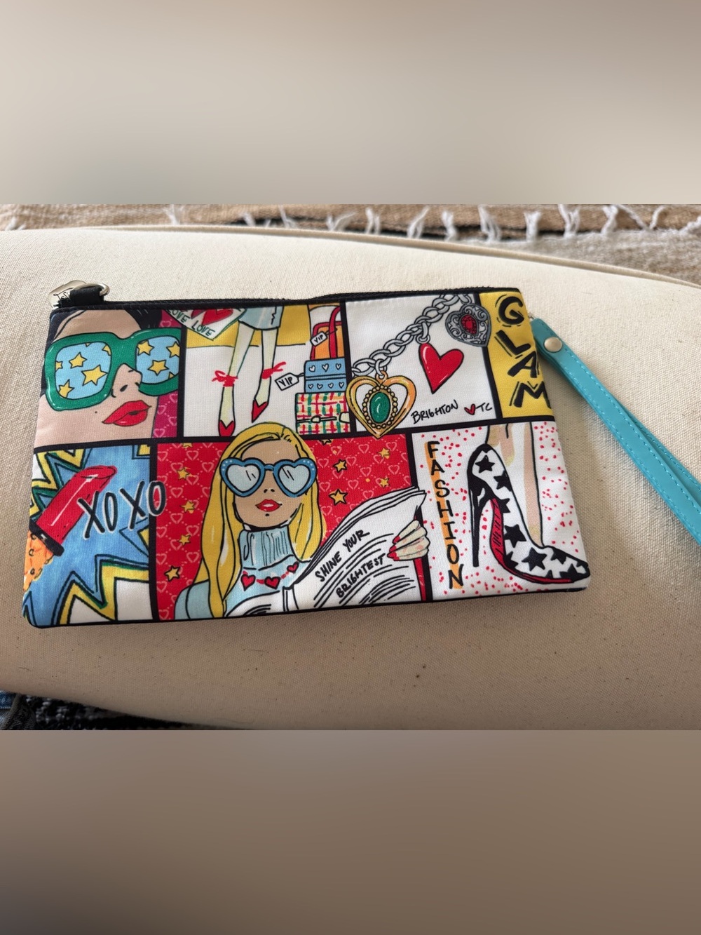 Authentic Brighton Pop Art Comic Style Wristlet Cosmetic Pouch / Clutch - Picture 1 of 6
